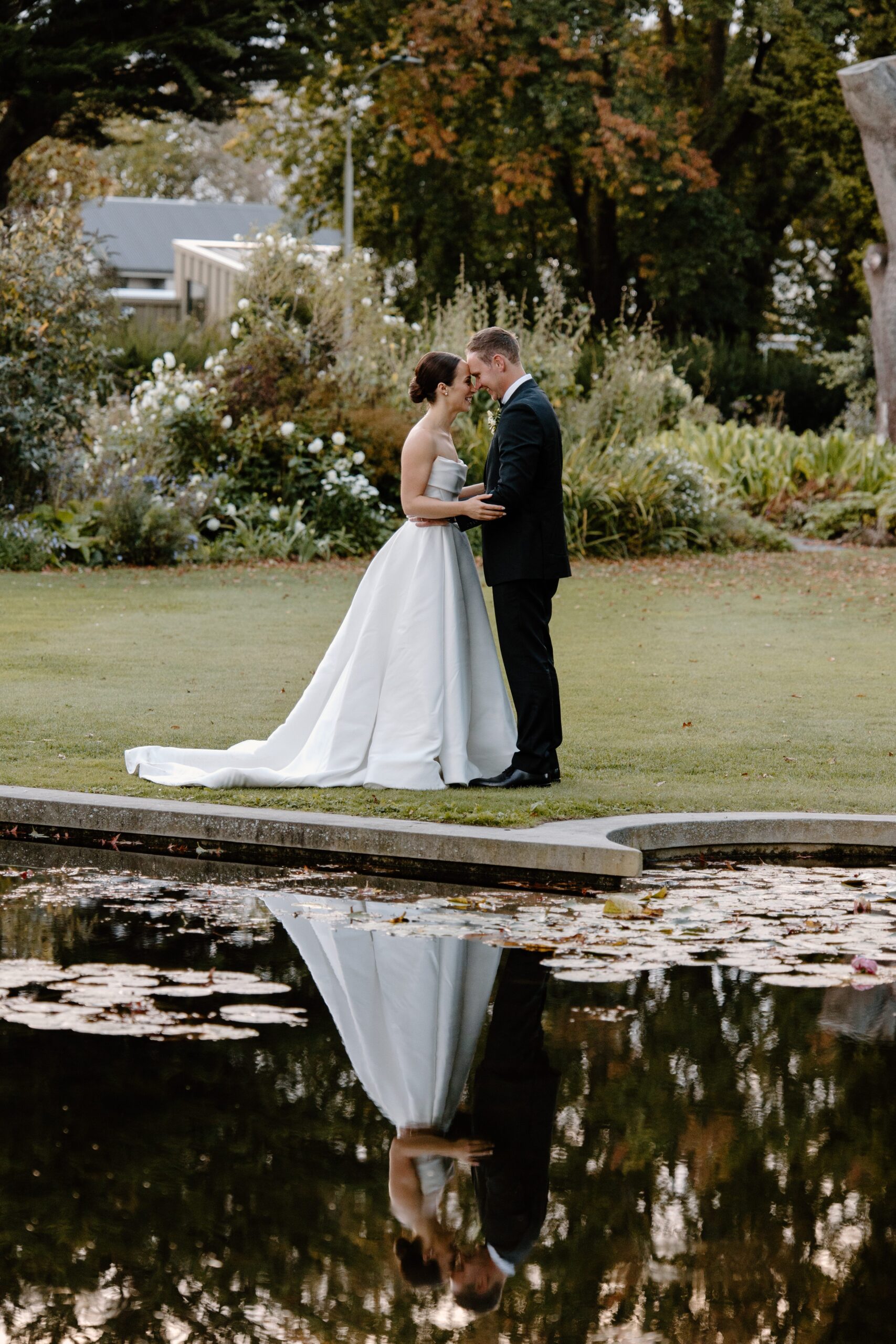 Bride and Groom at Sunset in Mona Vale Gardens
